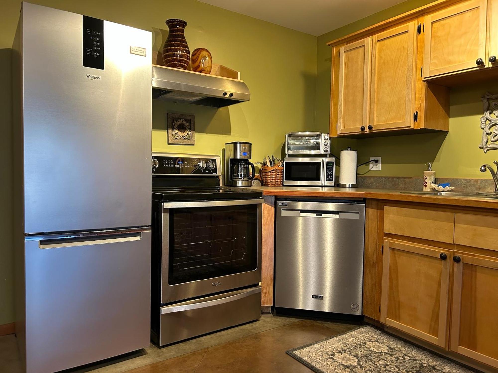 Mistisos Place Vacation Rentals Nelson Exterior foto
